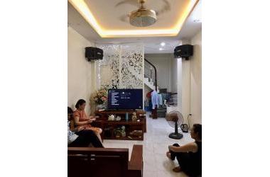 Bán gấp nhà Vũ Tông Phan, 36m2, 3,45 tỷ, ô tô đỗ cửa, tặng nội thất.